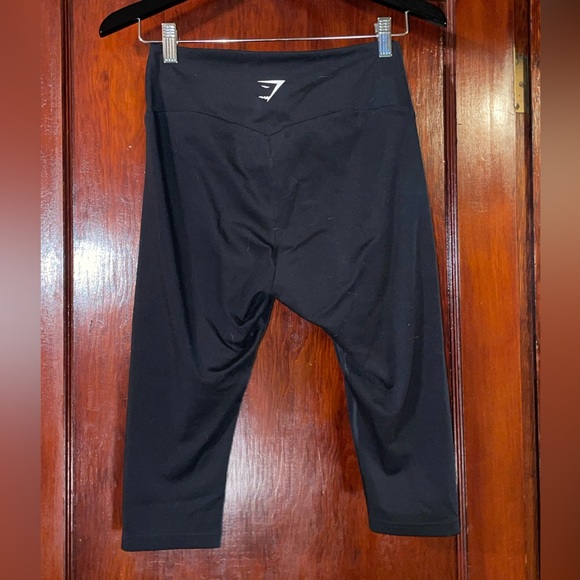 Cropped Gymshark Leggings - Picture 2 of 4